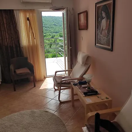 Apartman U Sumi Nedaleko Od Mora Bigova Exterior photo